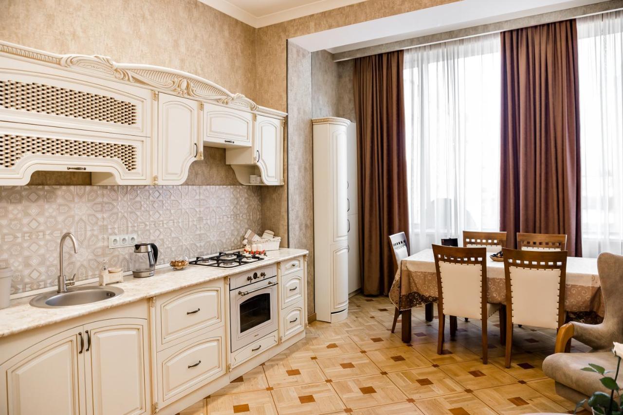Dat Exx Apartments On Marjanishvili تبليسي المظهر الخارجي الصورة